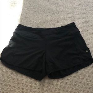 Lululemon size 4 shorts 4 inch